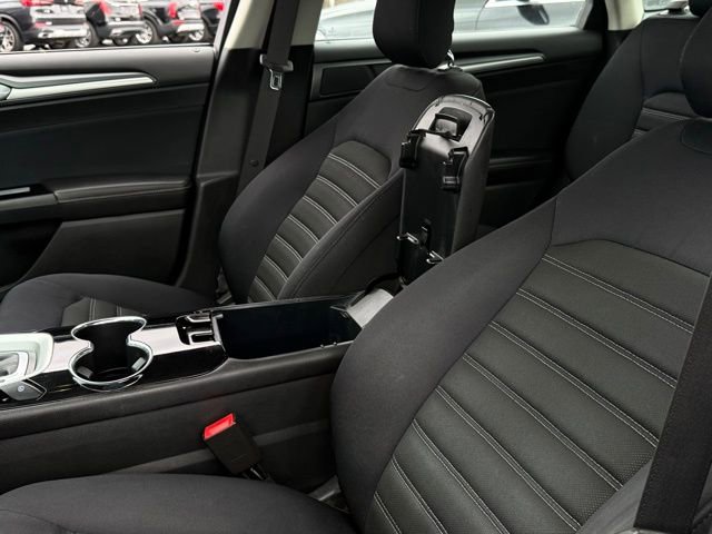 Used 2014 Ford Fusion SE image 23