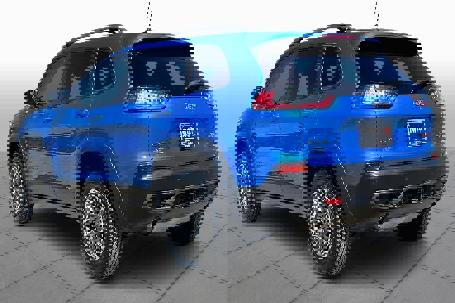 Used 2021 Jeep Cherokee Trailhawk w/ Technology Group image 12