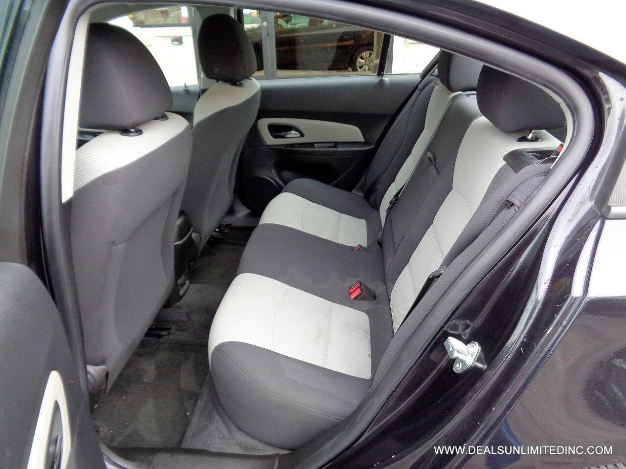 Used 2014 Chevrolet Cruze LS image 11