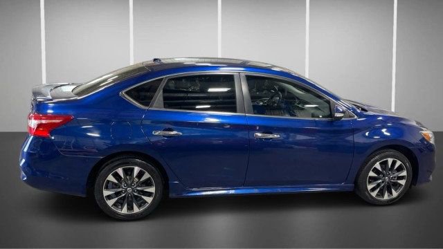 Used 2019 Nissan Sentra SR FWD image 4