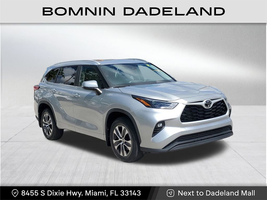 Used 2023 Toyota Highlander XLE
