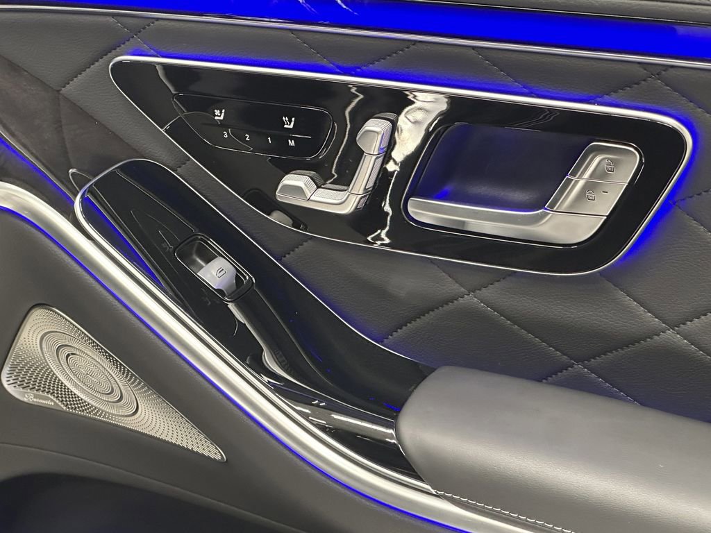Certified 2025 Mercedes-Benz S 580e 4MATIC Sedan image 17