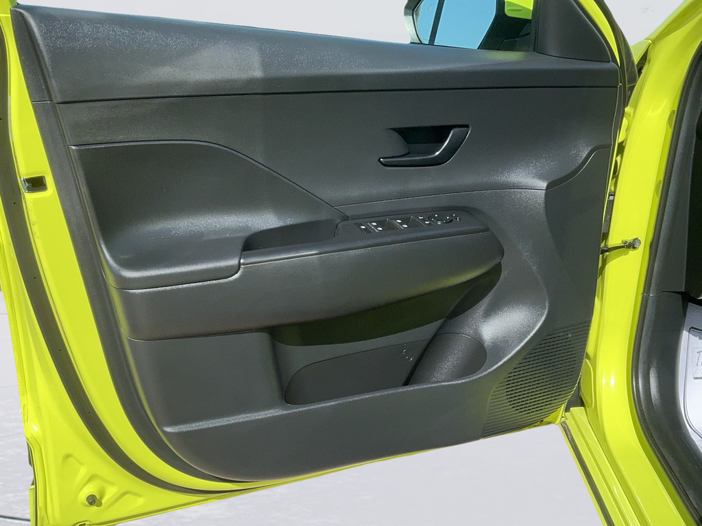 Used 2024 Hyundai Kona SEL FWD image 17