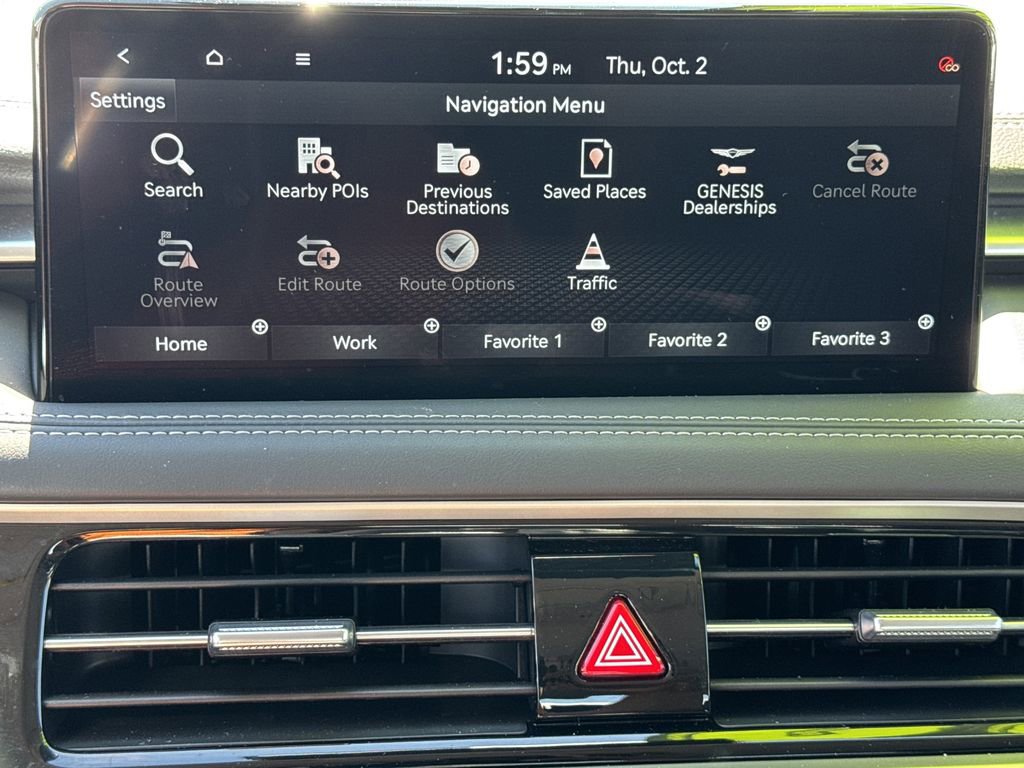 Used 2025 Genesis G70 2.5T image 30