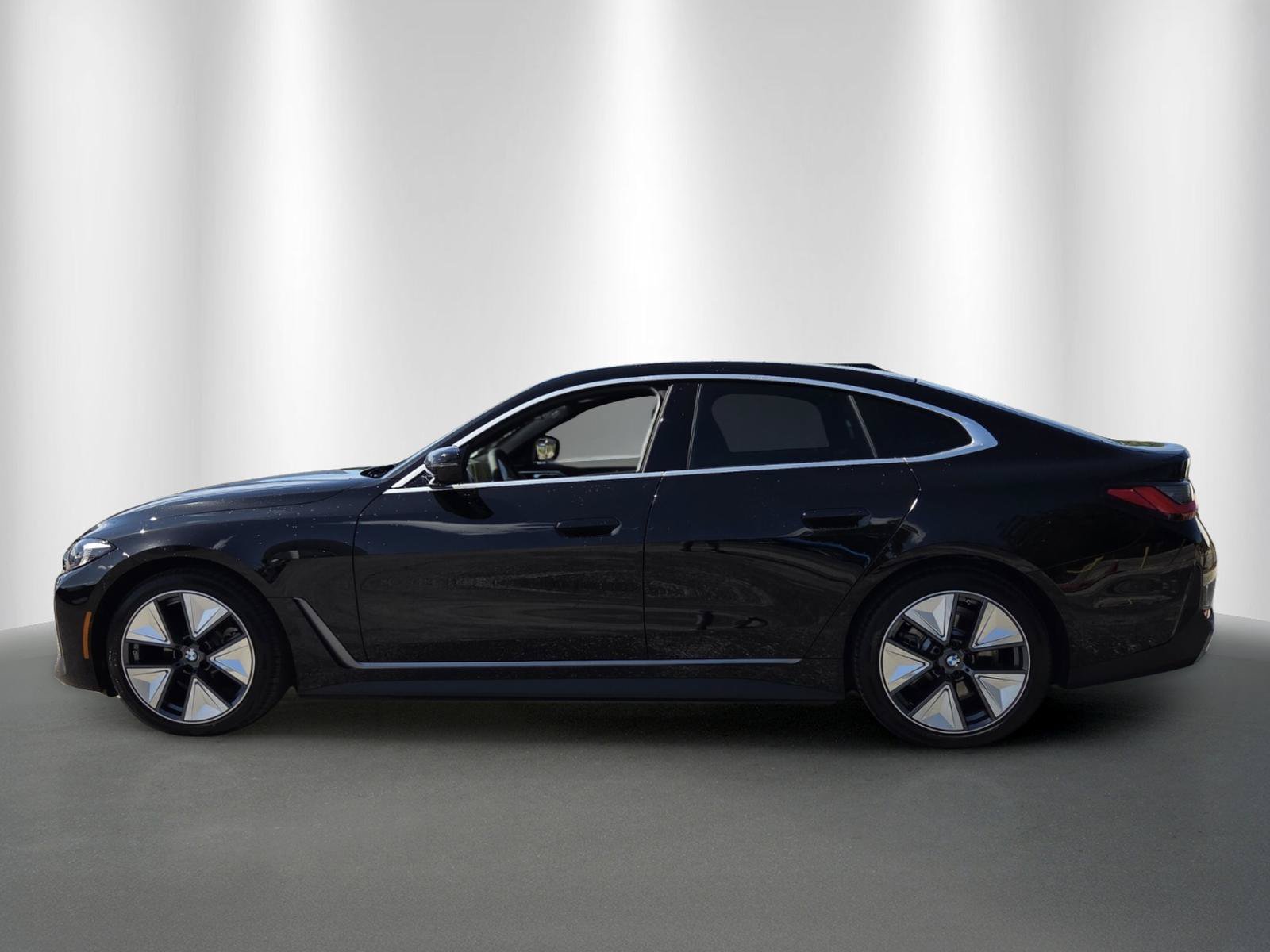 New 2026 BMW i4 eDrive40 w/ Premium Package RWD image 4