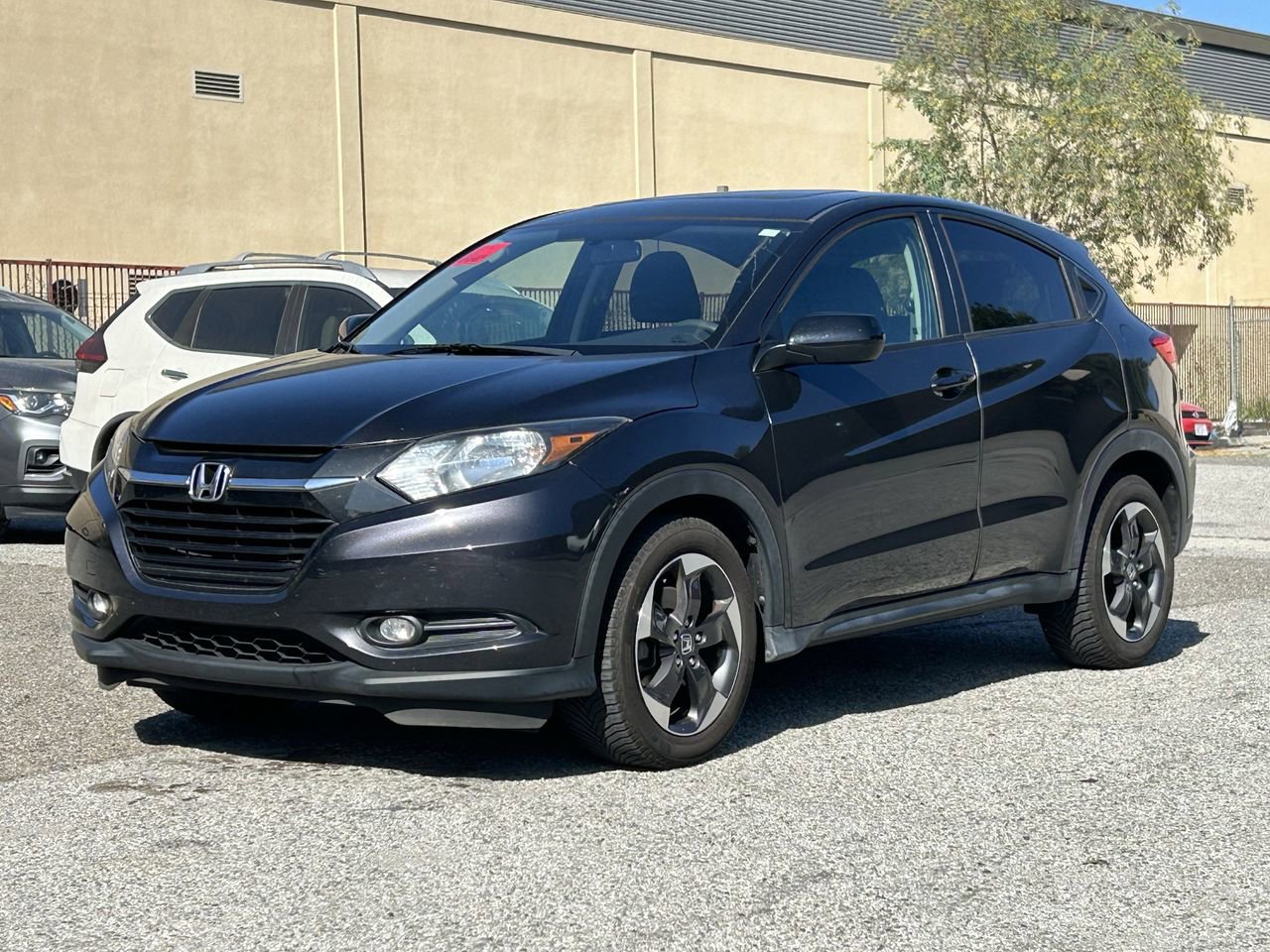 Used 2018 Honda HR-V EX image 2
