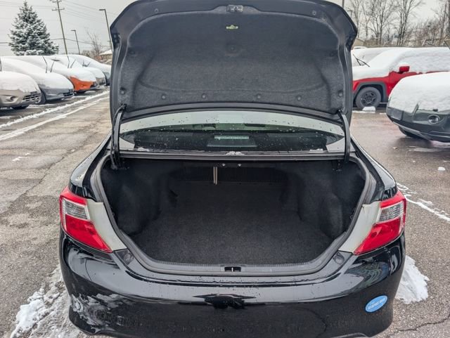 Used 2014 Toyota Camry XLE w/ Leather Package image 18