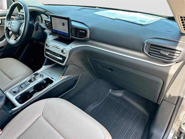 Used 2023 Ford Explorer XLT w/ Equipment Group 202A image 28