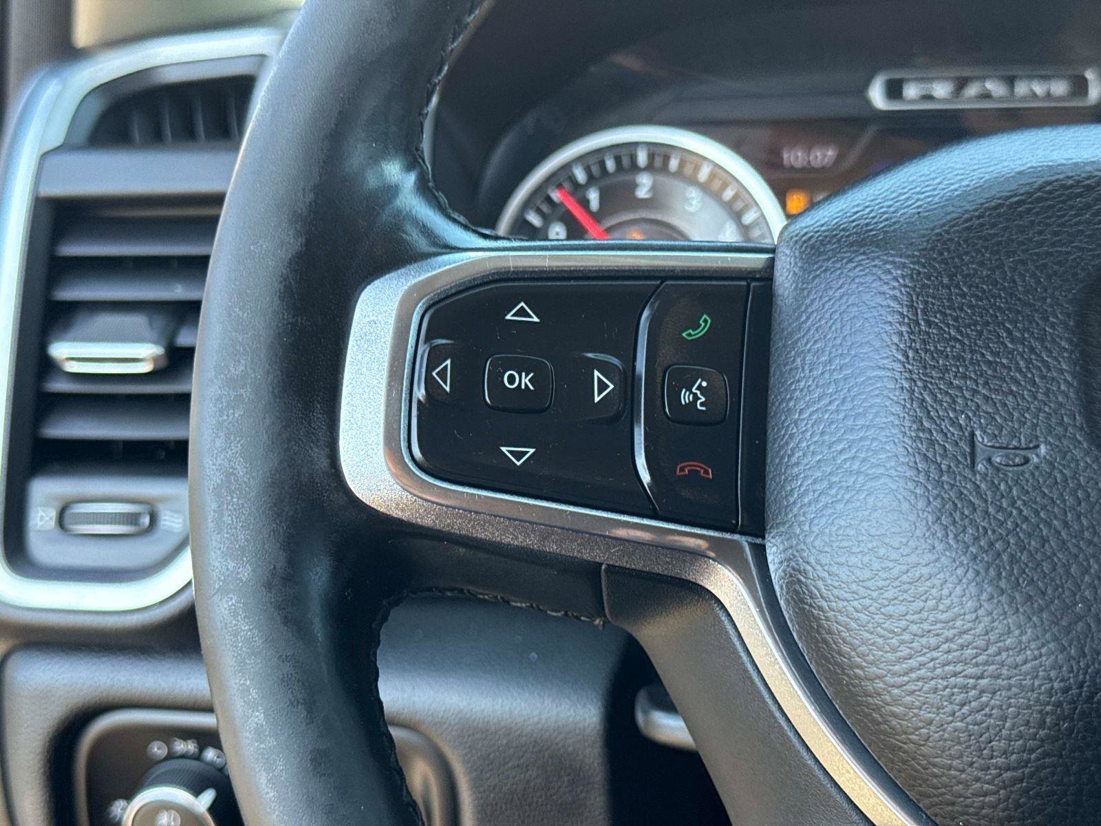 Used 2019 RAM 1500 Laramie AWD/4WD image 29