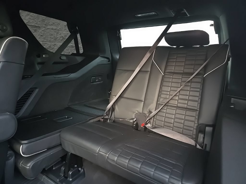 Certified 2024 Cadillac Escalade V w/ LPO, ONYX Package AWD/4WD image 19