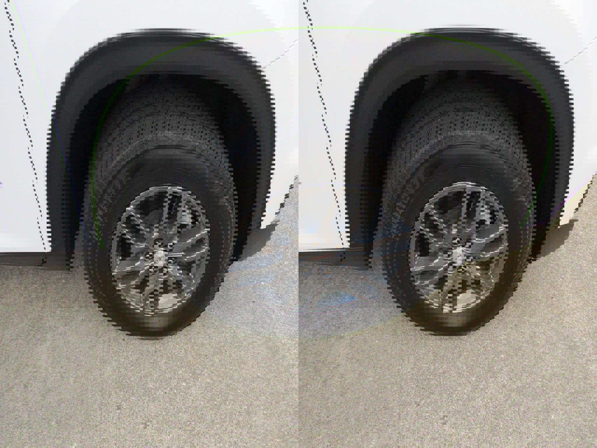 Used 2025 GMC Acadia Elevation image 12