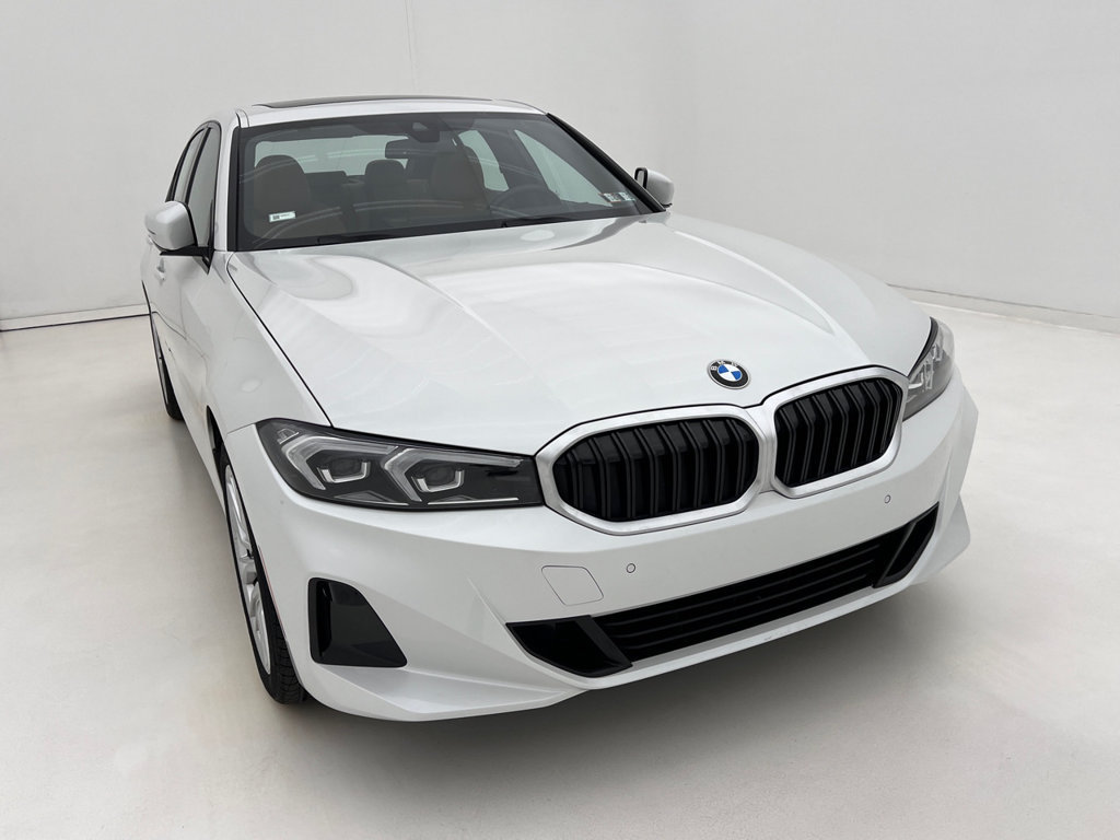Used 2023 BMW 330i xDrive Sedan w/ Premium Package AWD/4WD image 3