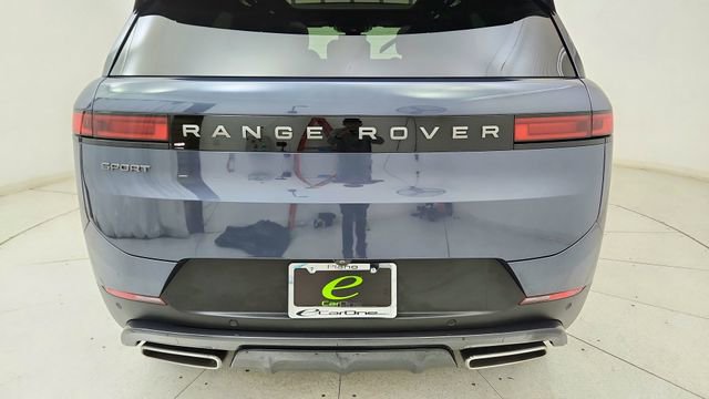 Used 2025 Land Rover Range Rover Sport SE image 12
