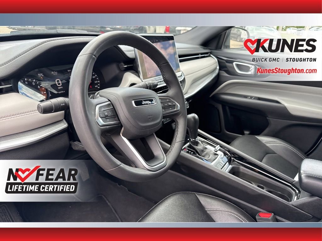 Used 2025 Jeep Compass Limited AWD/4WD image 21