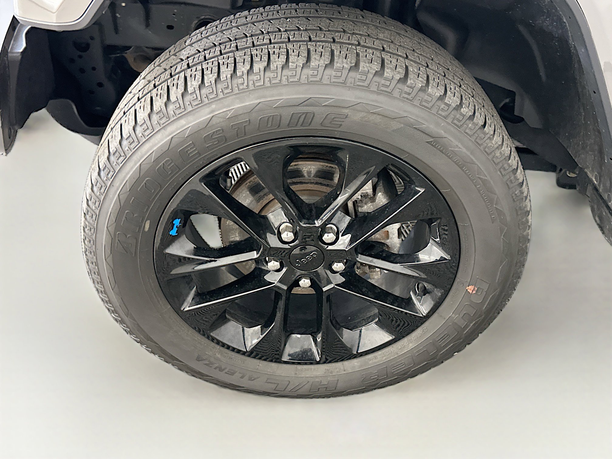 Used 2023 Jeep Wrangler Sahara image 11