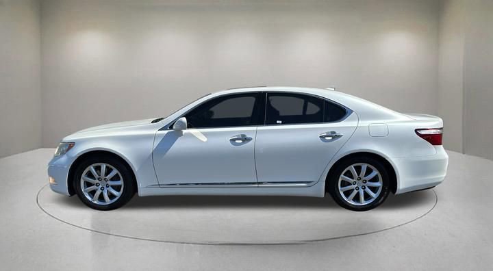 Used 2009 Lexus LS 460 RWD image 5