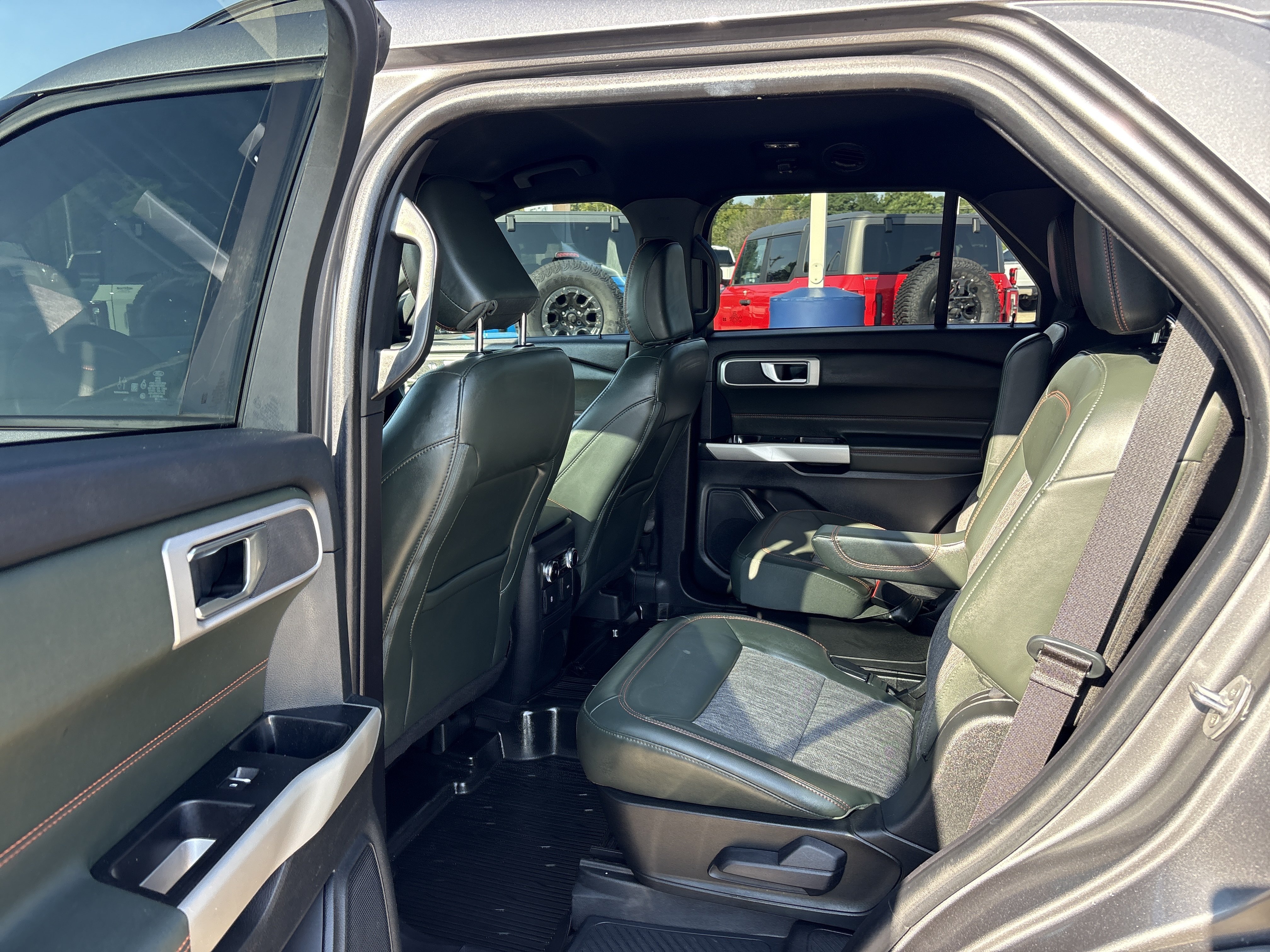 Used 2022 Ford Explorer Timberline AWD/4WD image 9