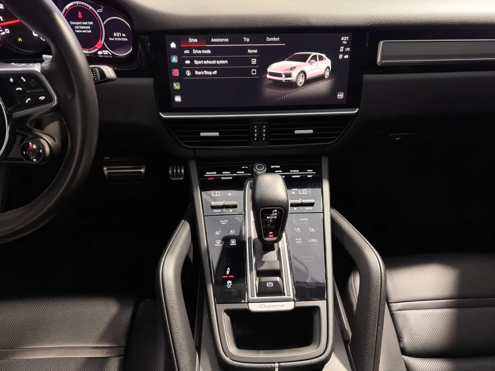 Used 2022 Porsche Cayenne S Platinum AWD/4WD image 34