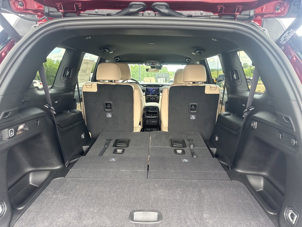 New 2025 Jeep Grand Cherokee L Limited image 19