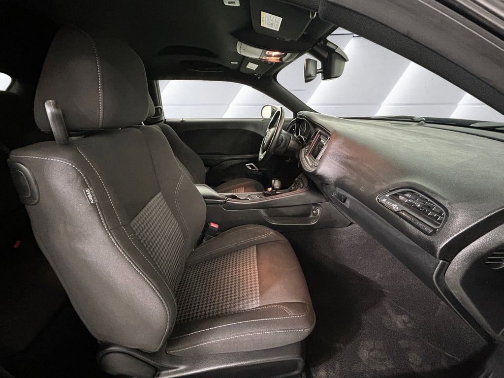 Used 2023 Dodge Challenger SXT image 13