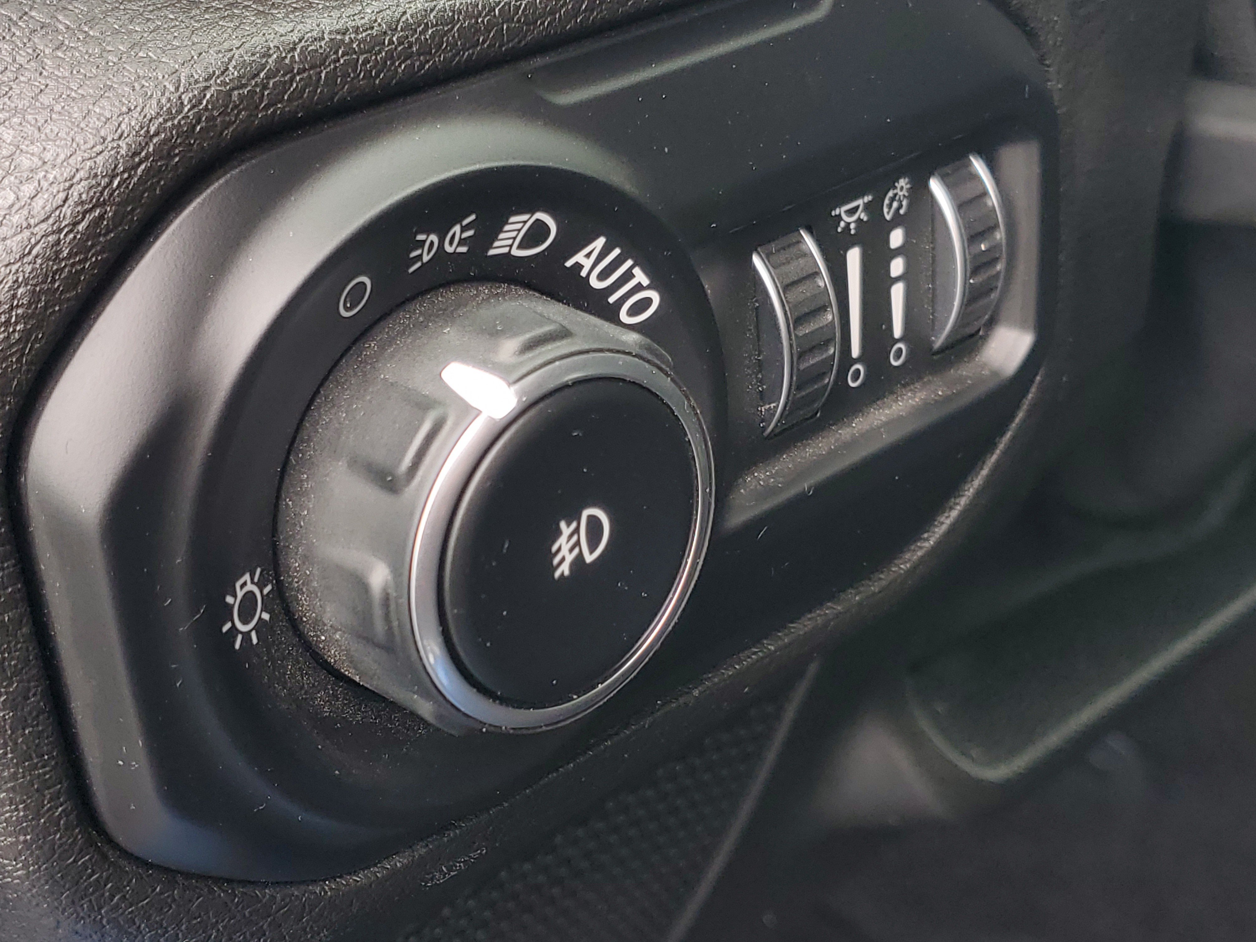 Used 2021 Jeep Wrangler Unlimited Rubicon w/ Dual Top Group AWD/4WD image 24