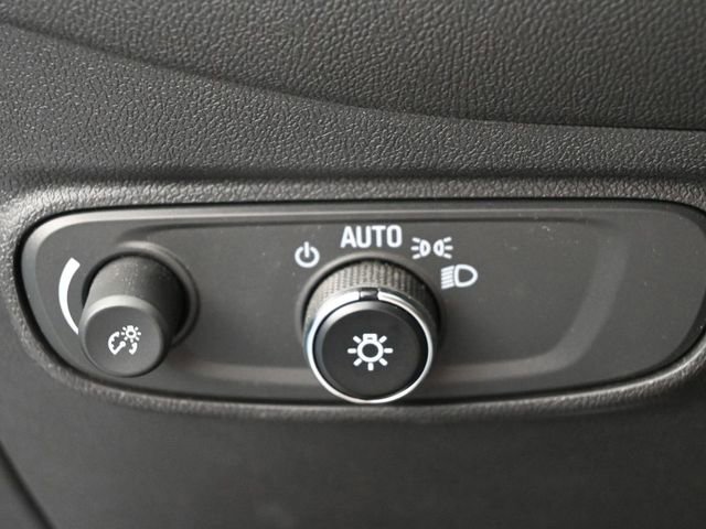 Used 2023 Chevrolet Equinox LT FWD image 36