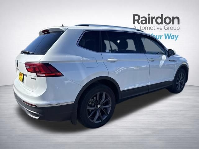 Used 2023 Volkswagen Tiguan SE w/ Panoramic Sunroof Package AWD/4WD image 7