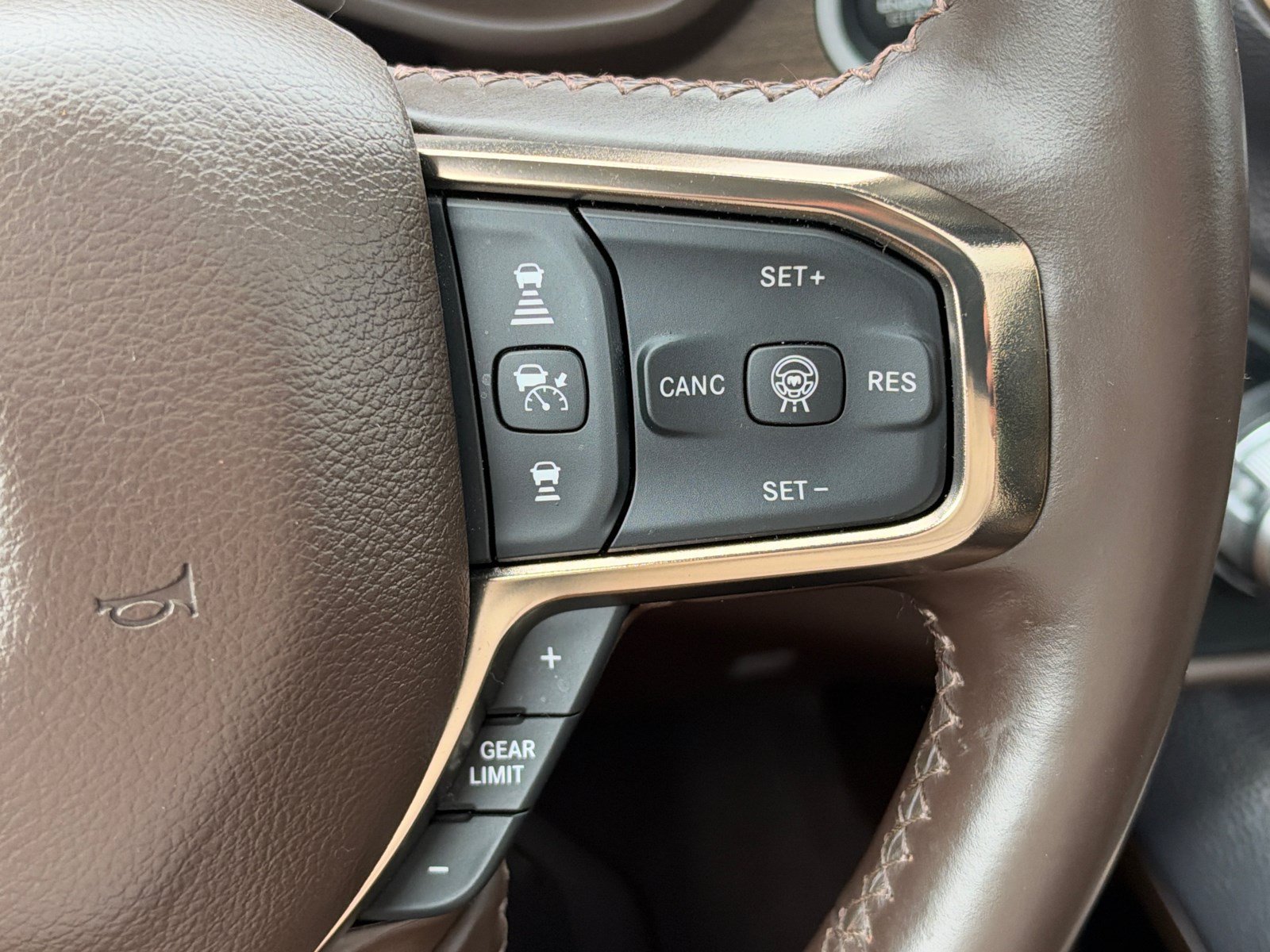 Used 2025 RAM 1500 Limited AWD/4WD image 28