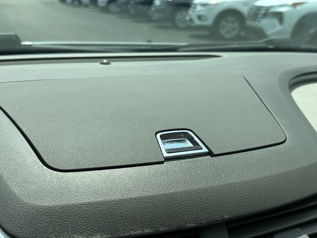 Used 2009 Chevrolet Malibu Hybrid FWD image 18