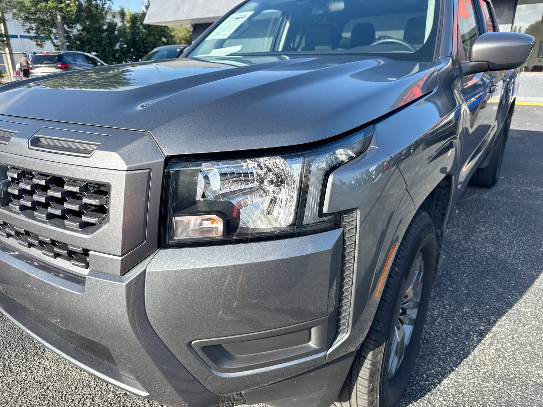 Certified 2025 Nissan Frontier SV RWD image 10