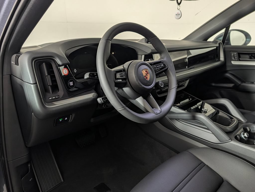 New 2026 Porsche Cayenne Coupe AWD/4WD image 4