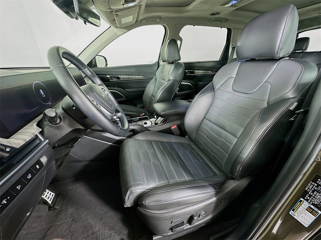 Certified 2024 Kia Telluride SX Prestige w/ Towing Package image 31