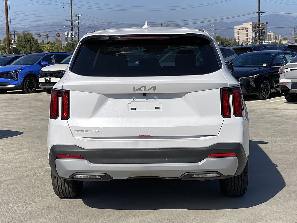 New 2026 Kia Sorento LX FWD image 5