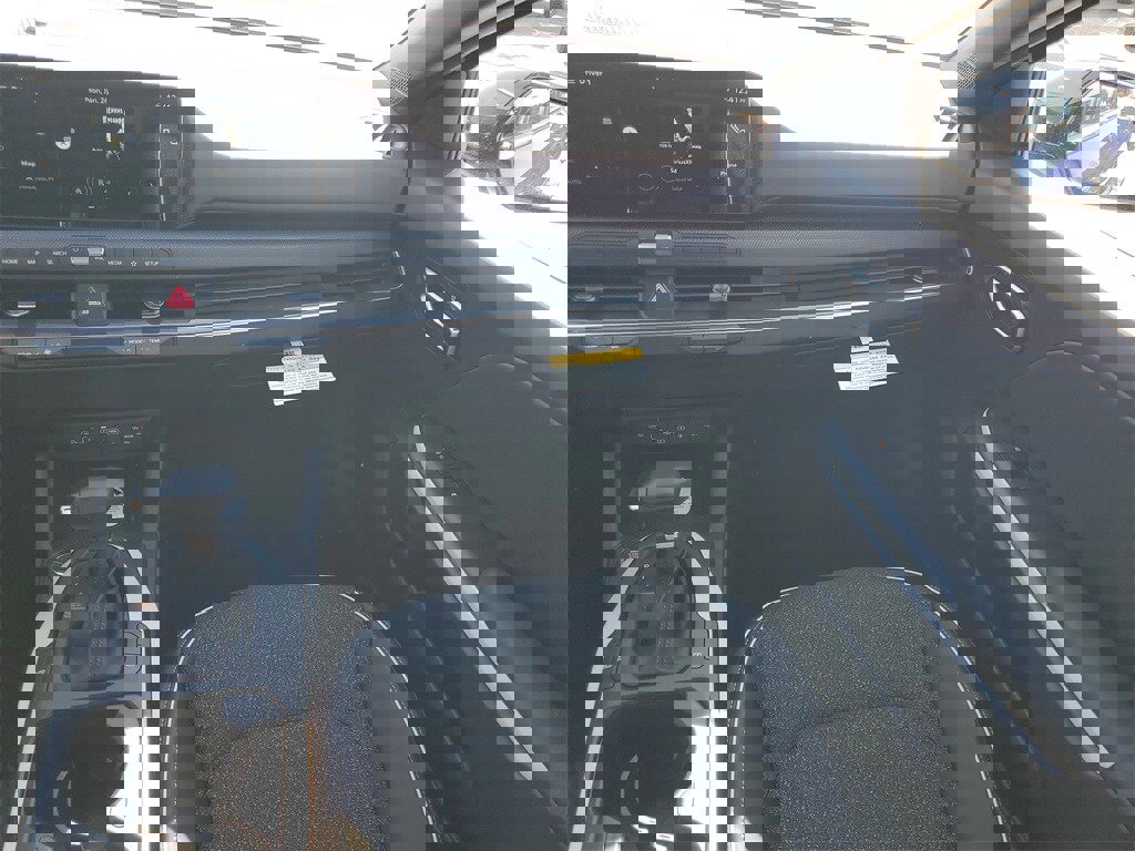 New 2025 Kia K4 GT-Line image 27