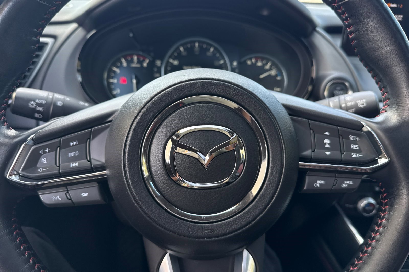 Used 2023 MAZDA CX-9 Carbon Edition image 15