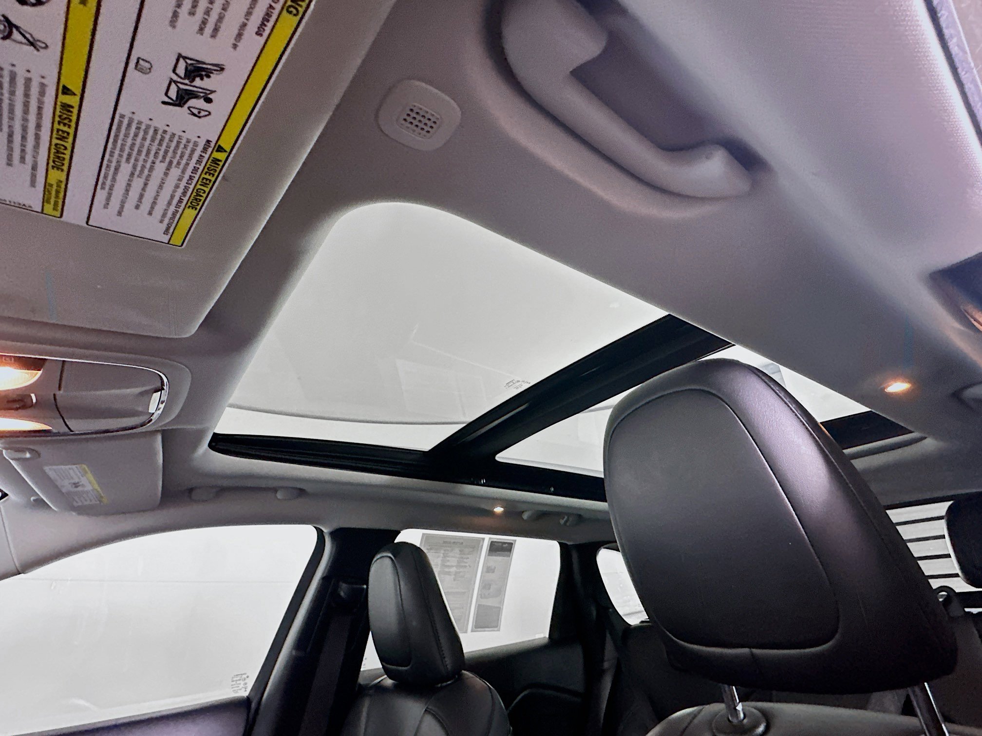 Used 2020 Jeep Cherokee Latitude Plus FWD image 24