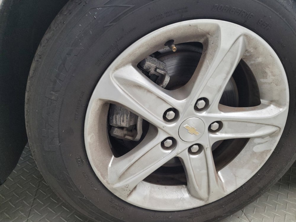 Used 2021 Chevrolet Malibu LS FWD image 31