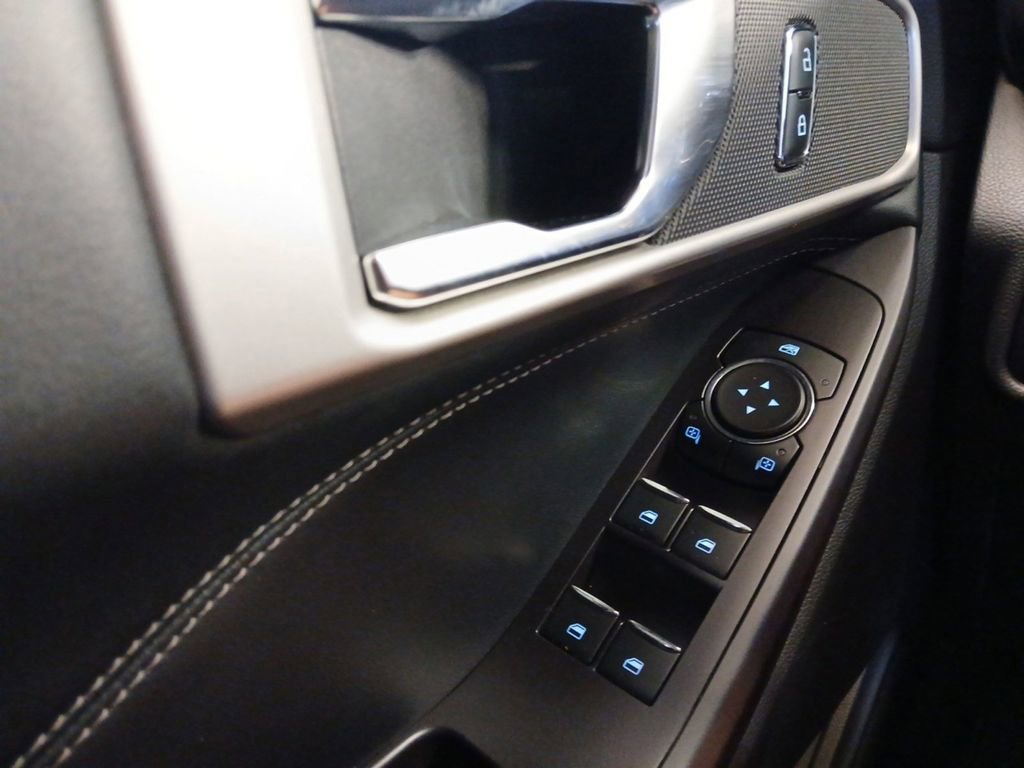 Used 2020 Ford Explorer XLT w/ Equipment Group 202A image 22