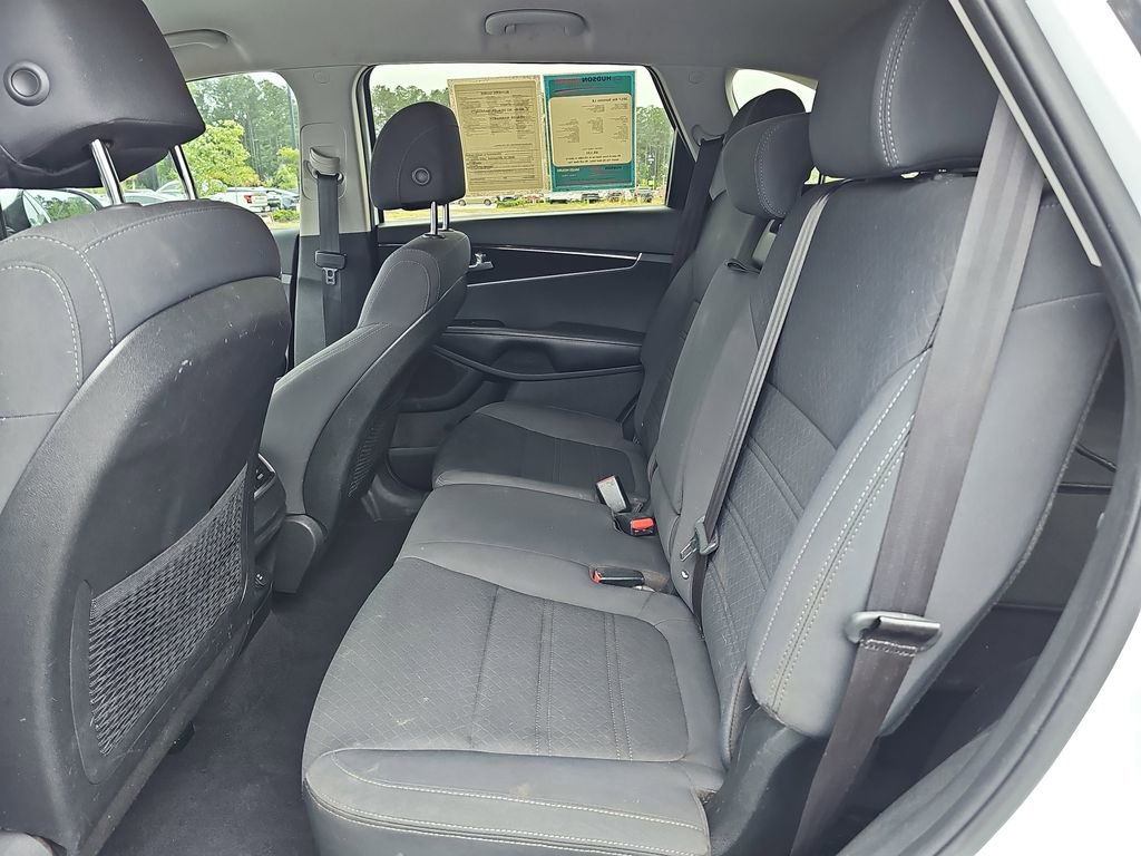 Used 2017 Kia Sorento FWD image 18