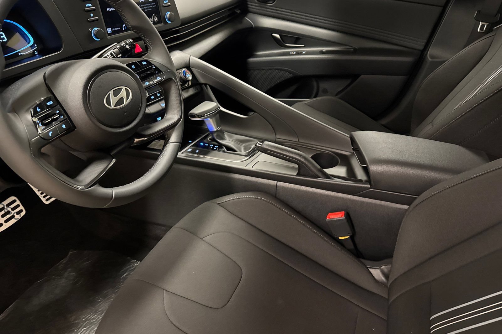 New 2026 Hyundai Elantra Sport FWD image 10