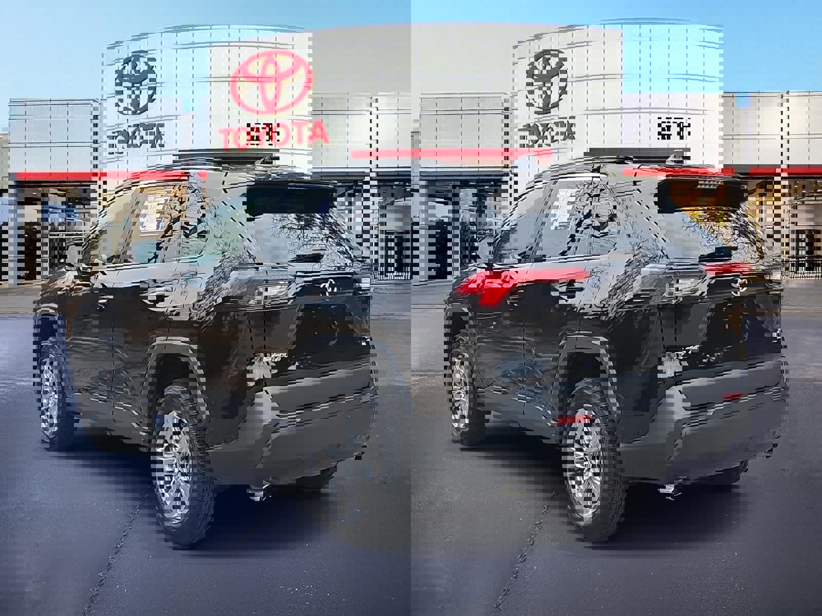 Used 2024 Toyota RAV4 XLE image 7