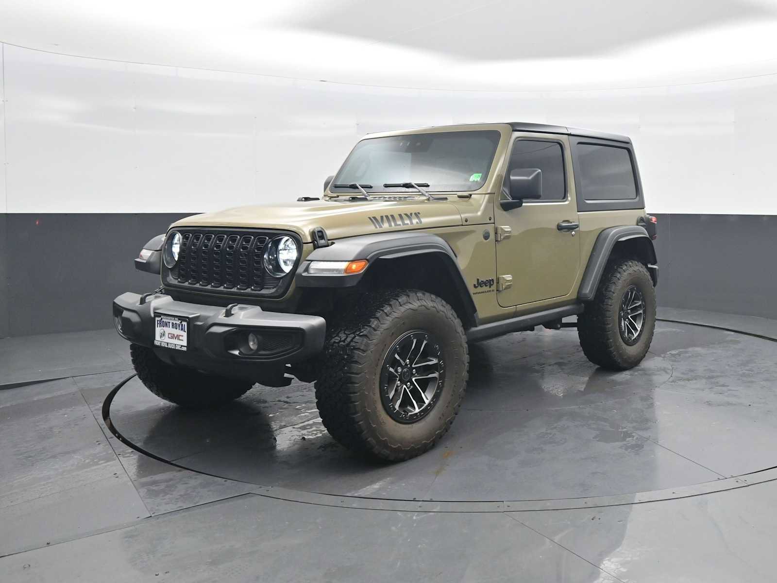 Used 2025 Jeep Wrangler Sport image 4