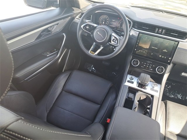 Used 2025 Jaguar F-PACE R-Dynamic S image 12