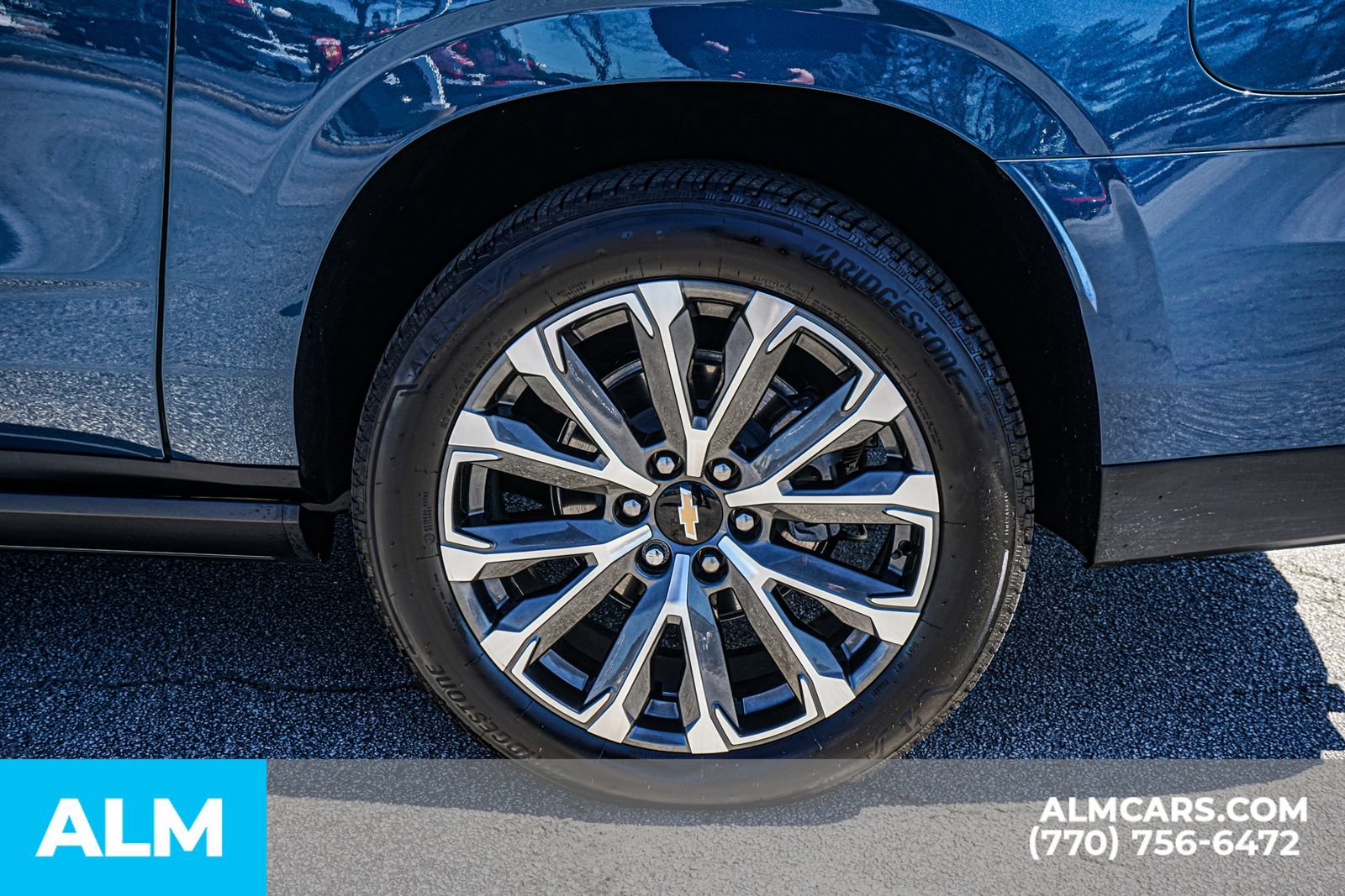 Used 2025 Chevrolet Suburban High Country AWD/4WD image 15
