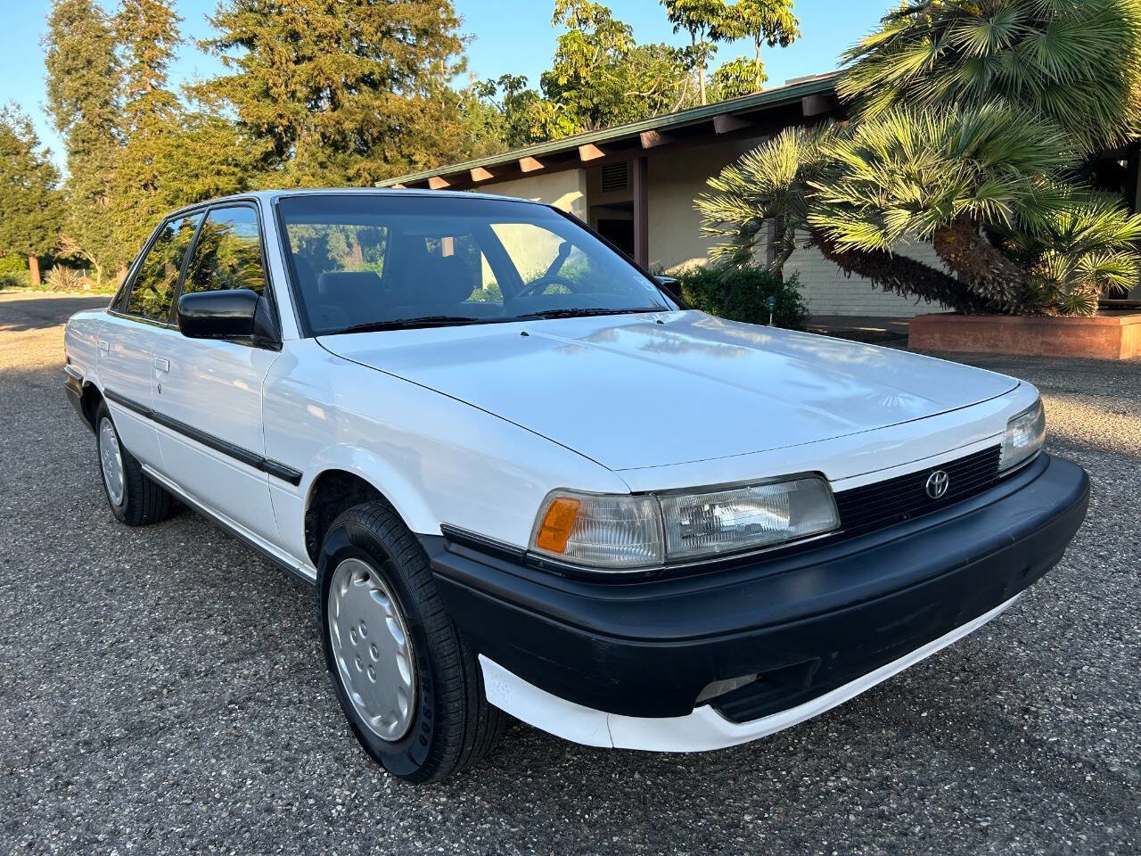 Used 1991 Toyota Camry Deluxe image 9