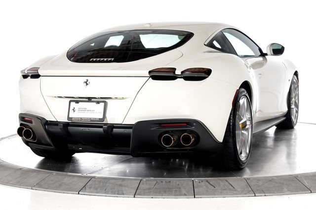 Used 2024 Ferrari Roma RWD image 9
