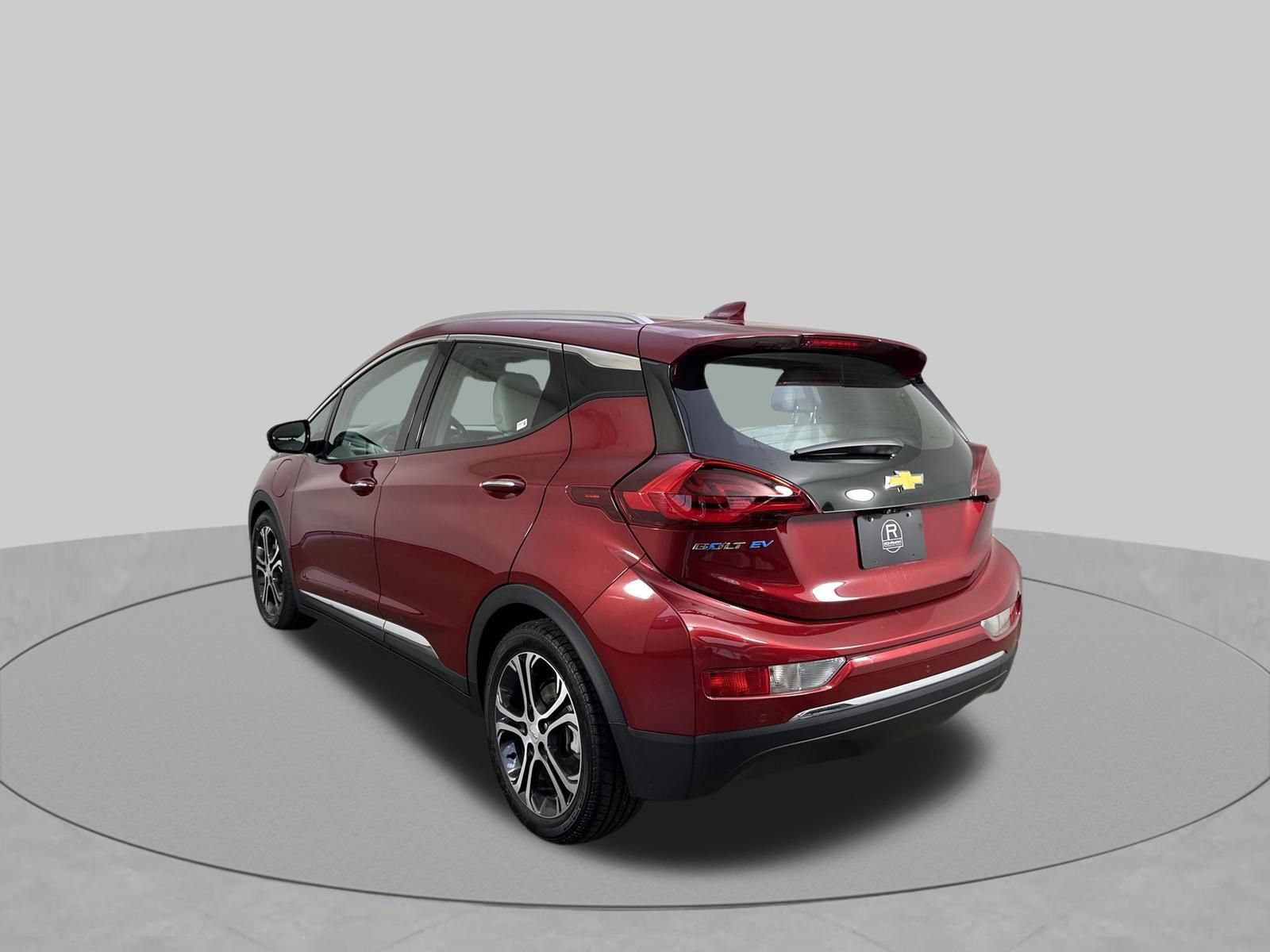 Used 2020 Chevrolet Bolt Premier w/ Infotainment Package FWD image 31