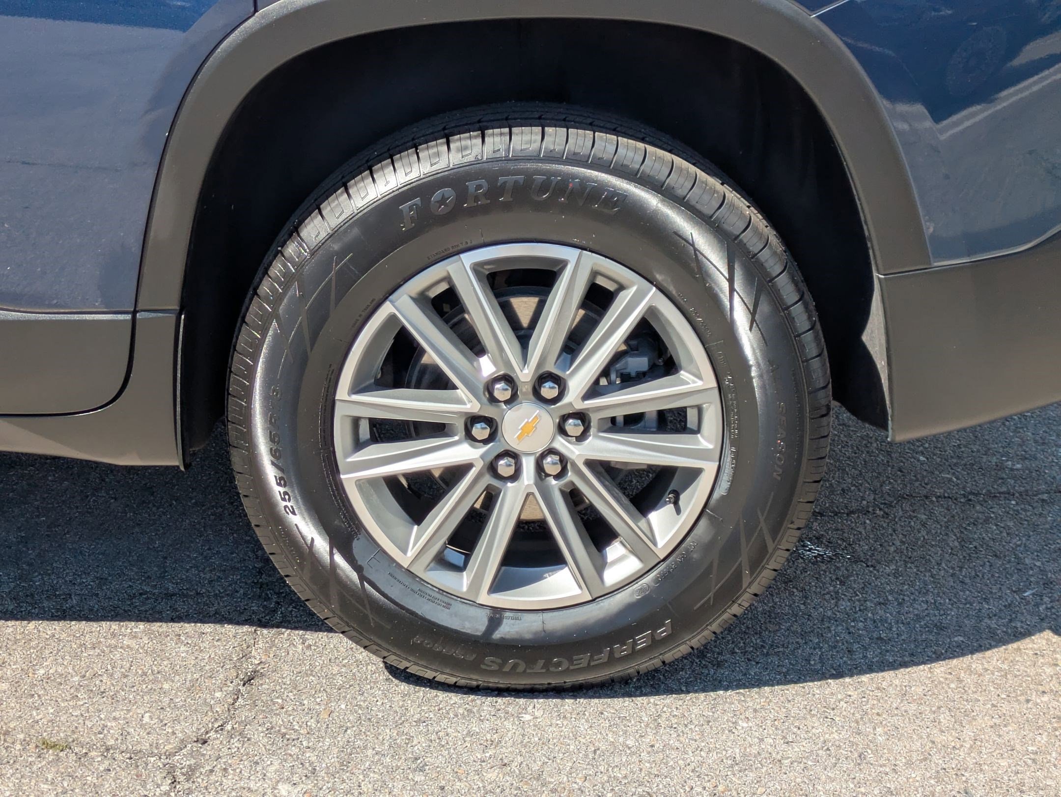 Certified 2023 Chevrolet Traverse LT image 9