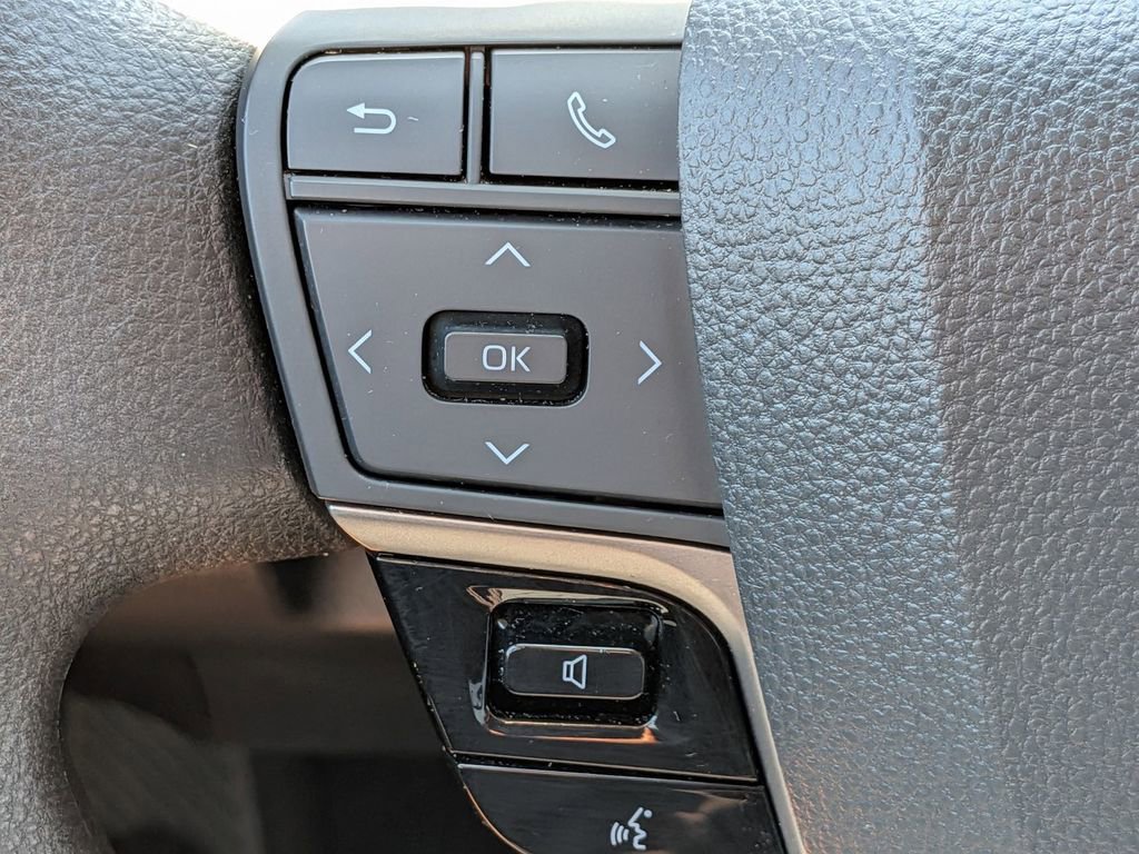 Used 2025 Toyota Camry LE image 22