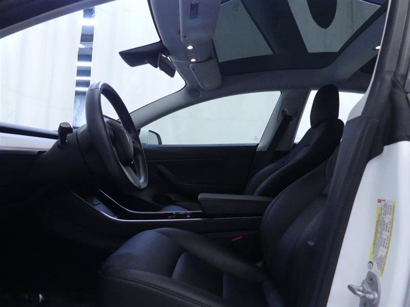 Used 2018 Tesla Model 3 Long Range RWD image 21